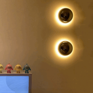 Pinatho Button Round Wall Light