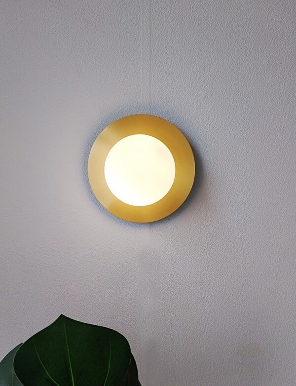 Glenyurri Orb Glow Wall Light | Screed