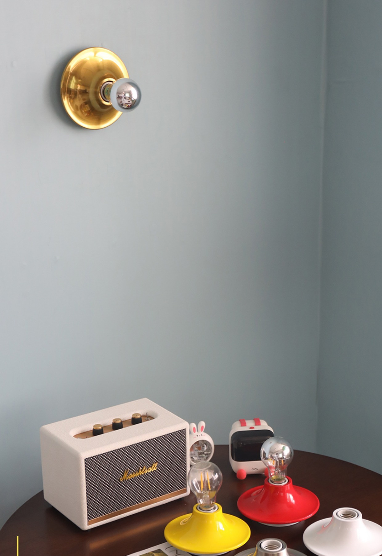 Karnvyrn Minimalist Metallic Halo Wall Light Karnvyrn Minimalist Metallic Halo Wall Light Gold