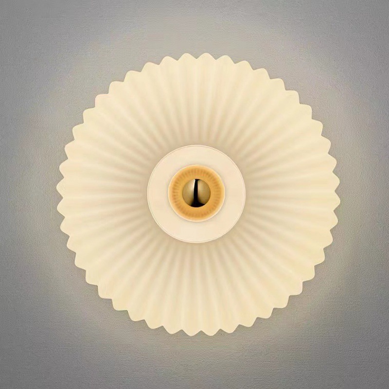Vindlaro Modern Ribbed Shell Radiant Sunburst Wall Light Vindlaro Modern Ribbed Shell Radiant Sunburst Wall Light Round