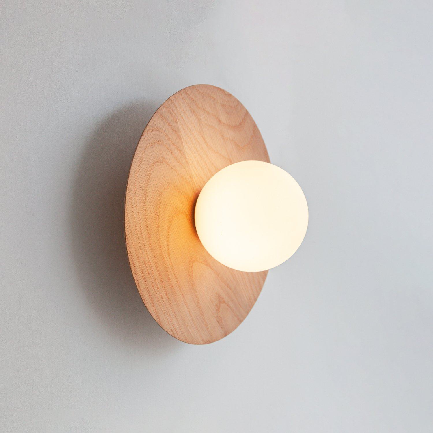 Vindsora Scandinavian Eclipse Wooden Disc Wall Light Vindsora Scandinavian Eclipse Wooden Disc Wall Light
